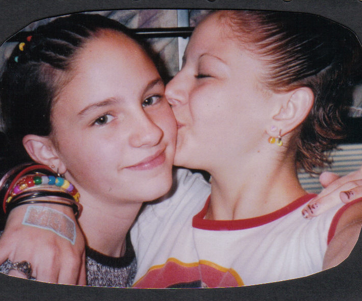 menkatiedidkiss.jpg